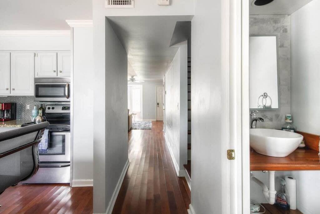 Walk To Broadway Charming Modern Historic Townhome Nashville Zewnętrze zdjęcie